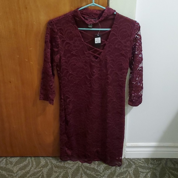 Dress - Picture 1 of 2